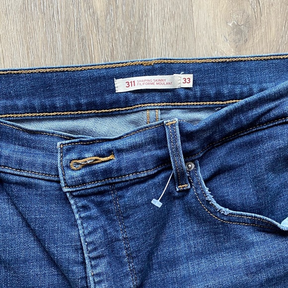 Levi’s 311 Shaping Skinny - Picture 2 of 2